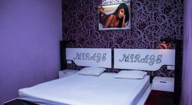 Mirage Hotel, Boek Hotel Hotels in Kʼanakʼerr met parkeren, Parkeren