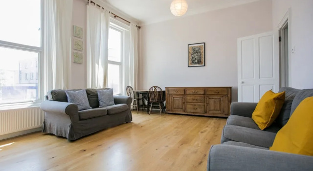 Spacious 4 Bedroom Home In Finsbury Park, Забронировать Дом для отпуска Виллы Большого Лондона, Вилла