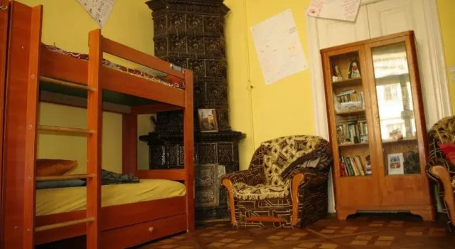 Cat's house Хостел, Забронировать Хостел Хостелы Львова, рядом с Музей древней украинской книги, Хостел