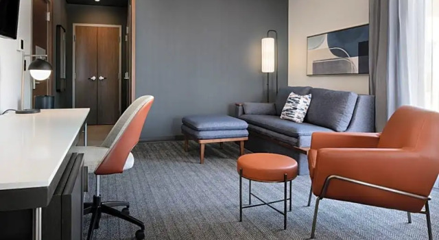 Четырёхместный люкс Executive Courtyard by Marriott Fresno