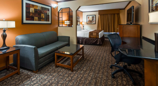 Двухместный люкс Best Western Plus Midwest Inn & Suites
