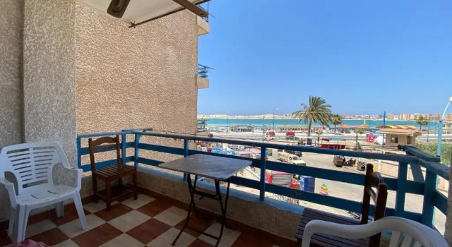 Lovely 4 bed vacation apartment with sea view, Prenota Appartamento Hotel a North Coast con parcheggio, Parcheggio