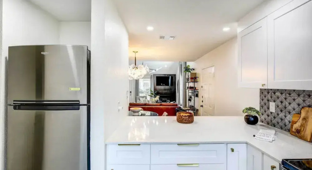 Stylish Allen Home near Watters Creek Village, Забронировать Апартаменты/квартира Аллен Dallas - Fort Worth Metropolitan Area