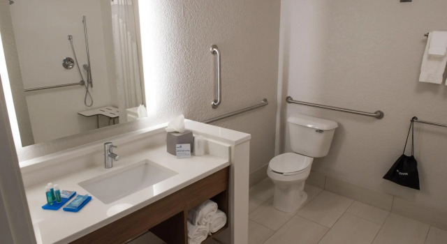 Люкс c 1 комнатой Holiday Inn Express & Suites Mishawaka - South Bend