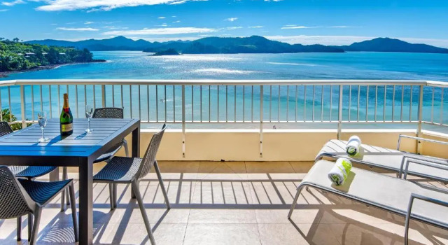 Апартаменты Whitsunday East 1106 on Hamilton Island by HamoRent