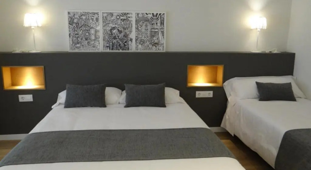 Номер Superior Hostal El Ninot