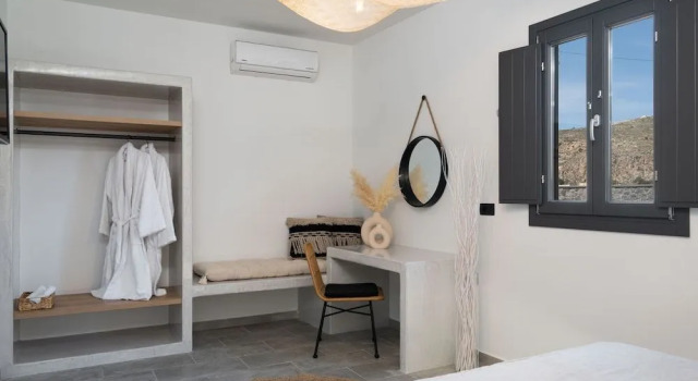 Almira Luxury Suites, Забронировать Гостевой дом Периволос Санторини