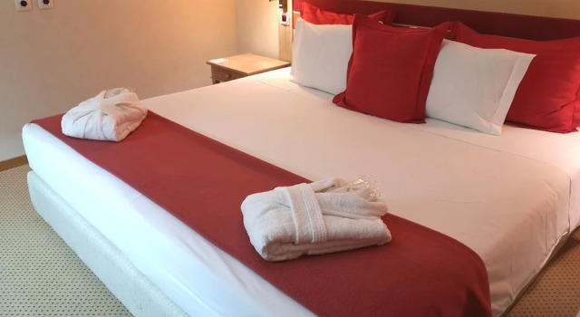 Семейный люкс Riviera Hotel