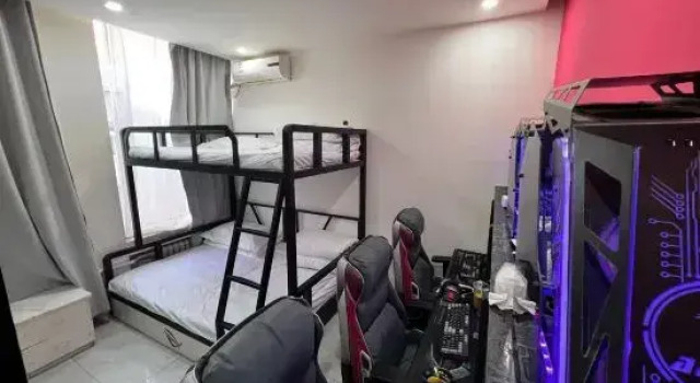 Кровать в общем номере (мужской номер) Domain e-sports hotel