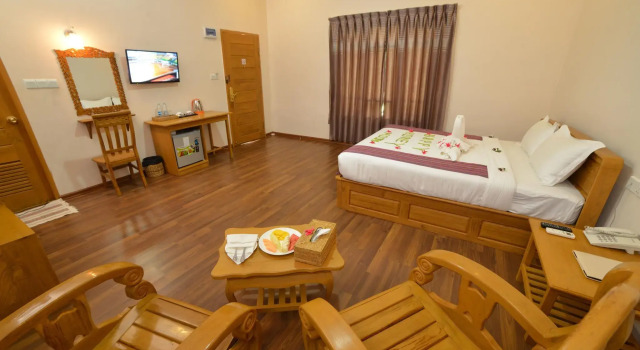 Бунгало Deluxe Bagan Emerald Hotel