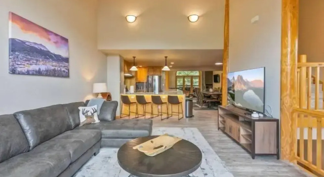 5 Bedroom Luxury Townhome Near Snowflake Lift in Breckenridge - Walk to Lift!