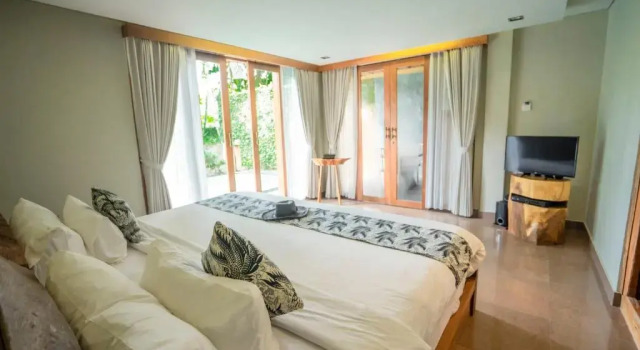 Вилла с бассейном с 2 комнатами KajaNe Mua at Ubud Bali