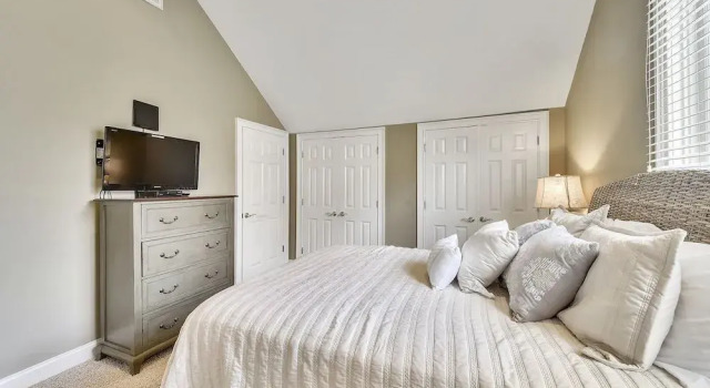 93 Singleton Beach Rd Oceanview 5 Br home by RedAwning