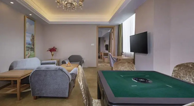 Люкс Vienna Hotel Chongqing Rongchang Binhai