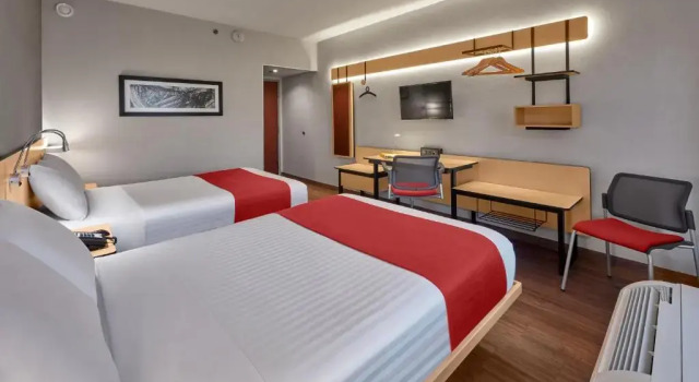 Четырёхместный номер Standard City Express by Marriott San Luis Potosi Zona Industrial