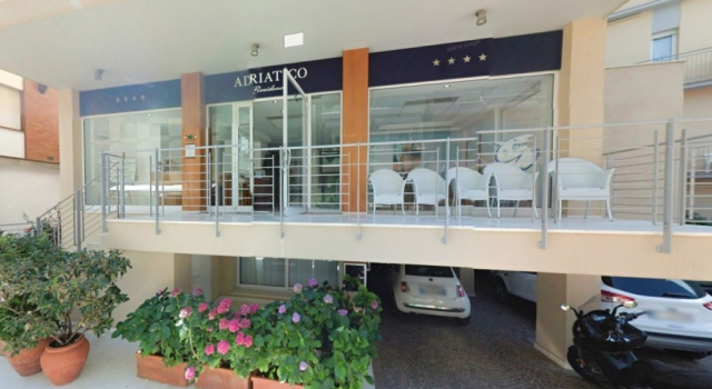 Residence Adriatico, Rezervovat Hotel Hotely v Romagna s parkováním, Parkování