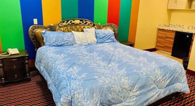 Motor City Inn & Suites, Boek Mini-hotel  