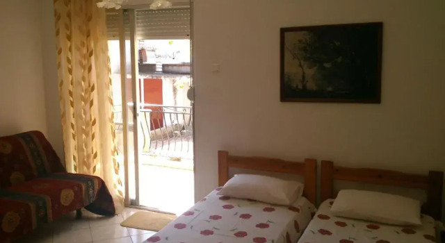 Gkoloi Studios & Apartments