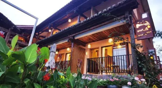 Puzhehei Xianrenju Lake View Homestay