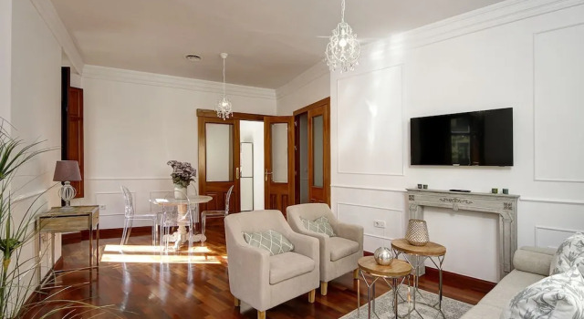Premium 3BR Superb Location, Забронировать Отель Гранада Granada Province, рядом с Музей народных традиций и искусств Los Tiros de Granada