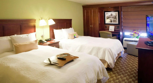 Четырёхместный номер Standard Hampton Inn I-10 & College Drive