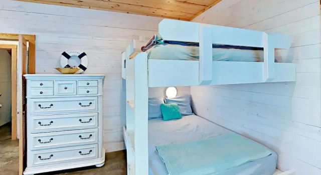New Home w Pool Walk to Beach by RedAwning, Rezerwuj Dom wakacyjny Port Aransas 