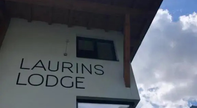 Laurins Lodge, Rezerwuj Hotel Hotele w Tyrol z parkingiem, Parking