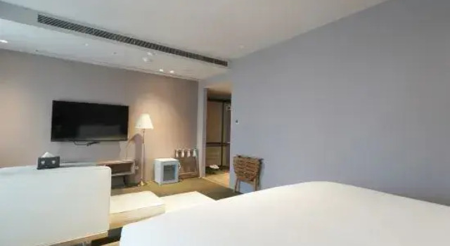 Семейный люкс 秐朗文旅AKA Hotel
