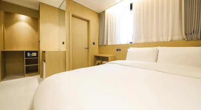 Номер Deluxe Busan Seomyeon Nestly Hotel