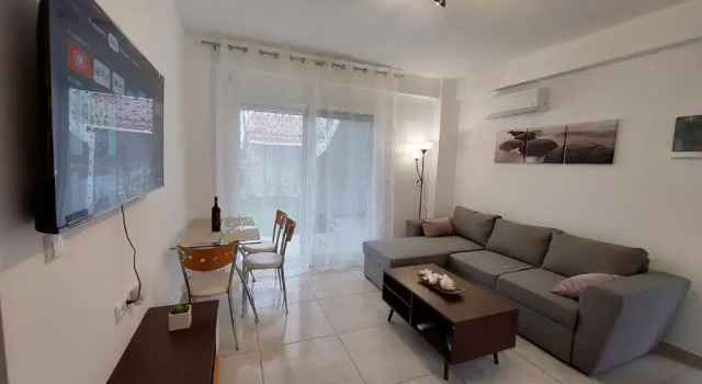 Ofrynio Luxury Apartment & Pool, Book Apartment  