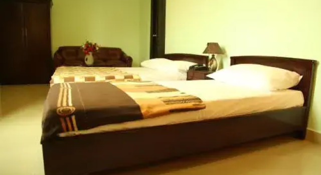 Prarthana Residency, Забронировать Отель Отели Чирайнкижу с парковкой, Парковка