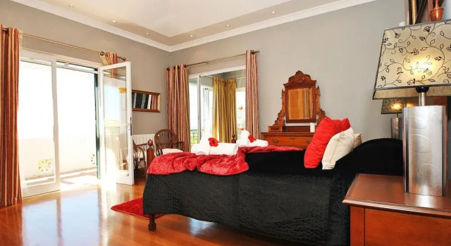 Villa Costa Rica, Rezerwuj Willa Hotele w Algarve z parkingiem, Parking