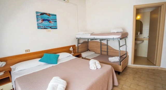 Четырёхместный номер Superior с балконом Fantini Club Hotel
