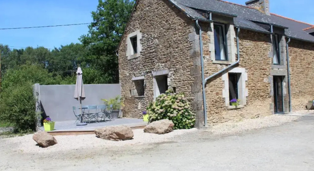 Aux chants des oiseaux, Rezerwuj Hotel  