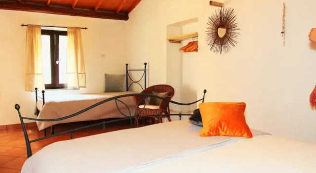 Is Scabas Guestrooms, Забронировать Отель «постель и завтрак» Отели Южной Сардинии с парковкой, Парковка