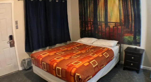 Двухместный номер Standard с видом на горы Tower 64 Motel & RV