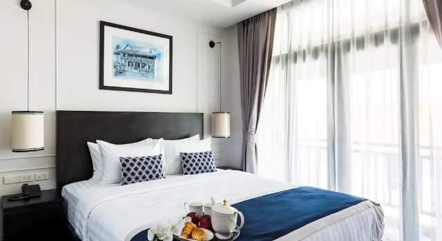 Полулюкс Cheeva Dee Hotel