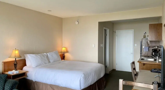 Sea Edge Beachside Hotel, Забронировать Отель Бизнес-отели Острова Ванкувера, 4* 5*