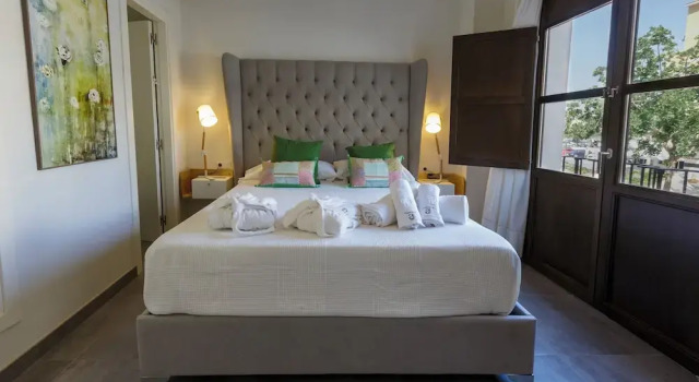 Двухместный номер Deluxe с балконом и с видом на город Apartamentos El Marqués