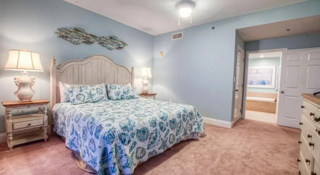 BEAUTIFUL 3 BD Laketown Wharf 1133- Best Amenities, Забронировать Отель Отели Панама-Сити с бассейном, рядом с Coconut Creek Family Fun Park, Бассейн