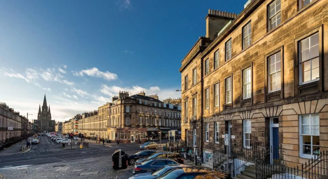 Heart of Edinburgh City Centre 3 Bedroom Georgian Apartment, Забронировать Апартаменты/квартира Апартаменты Эдинбурга, рядом с St George's West Church, Апартаменты/квартира