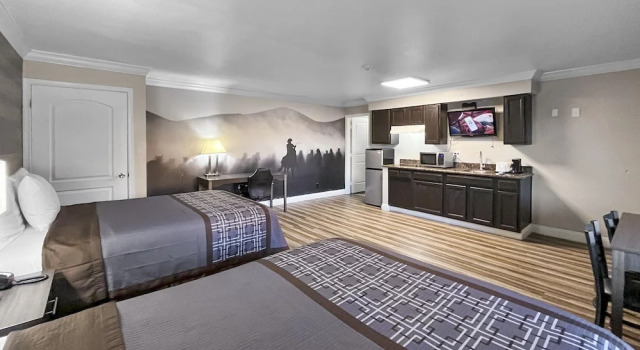 Четырёхместный номер Standard Rodeo Lodge