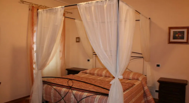 Вилла с 4 комнатами Wonderful private villa with private pool, A/C, WIFI, TV, pets allowed and parking, close to Are...