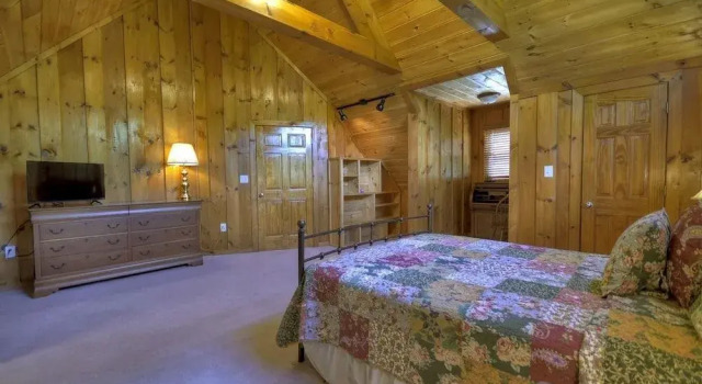 Rock Eagle Hideaway, Book Hotel Hoteller i Morganton med parkering, Parkering