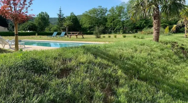 Коттедж с красивым видом из окна Gites chez Antonin
