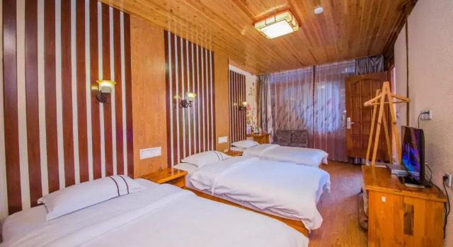 Номер Comfort Lijiang Rongyi Homestay