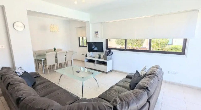 Eliana Villa in Protaras, Varaa Villa Hotellit Protarás uima-altaalla, Uima-allas