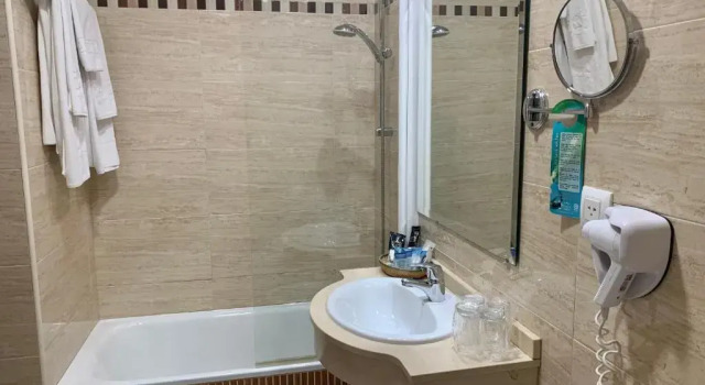 Четырёхместный номер Hotel Europa Boutique Sevilla