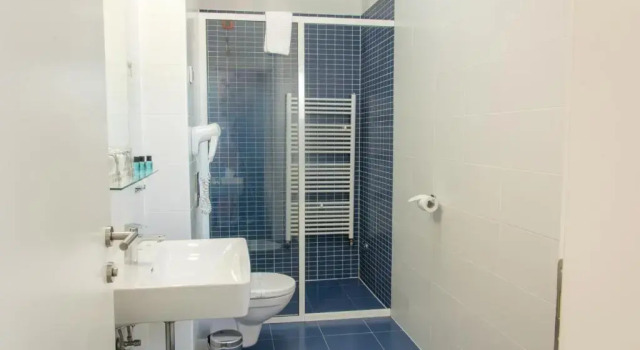 Четырёхместный семейный номер Standard Hotel Delminivm
