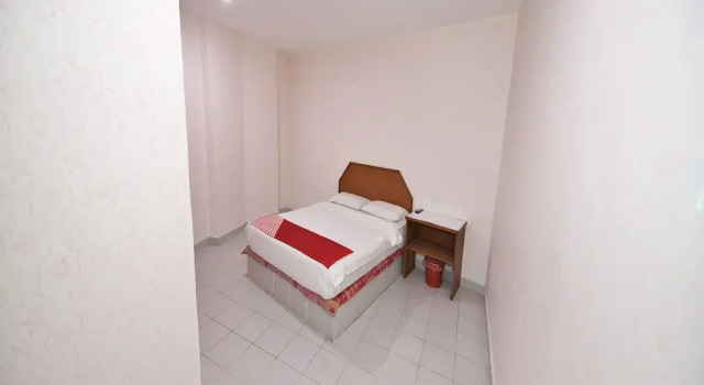 Номер Deluxe OYO 90902 Hotel Desa Murni